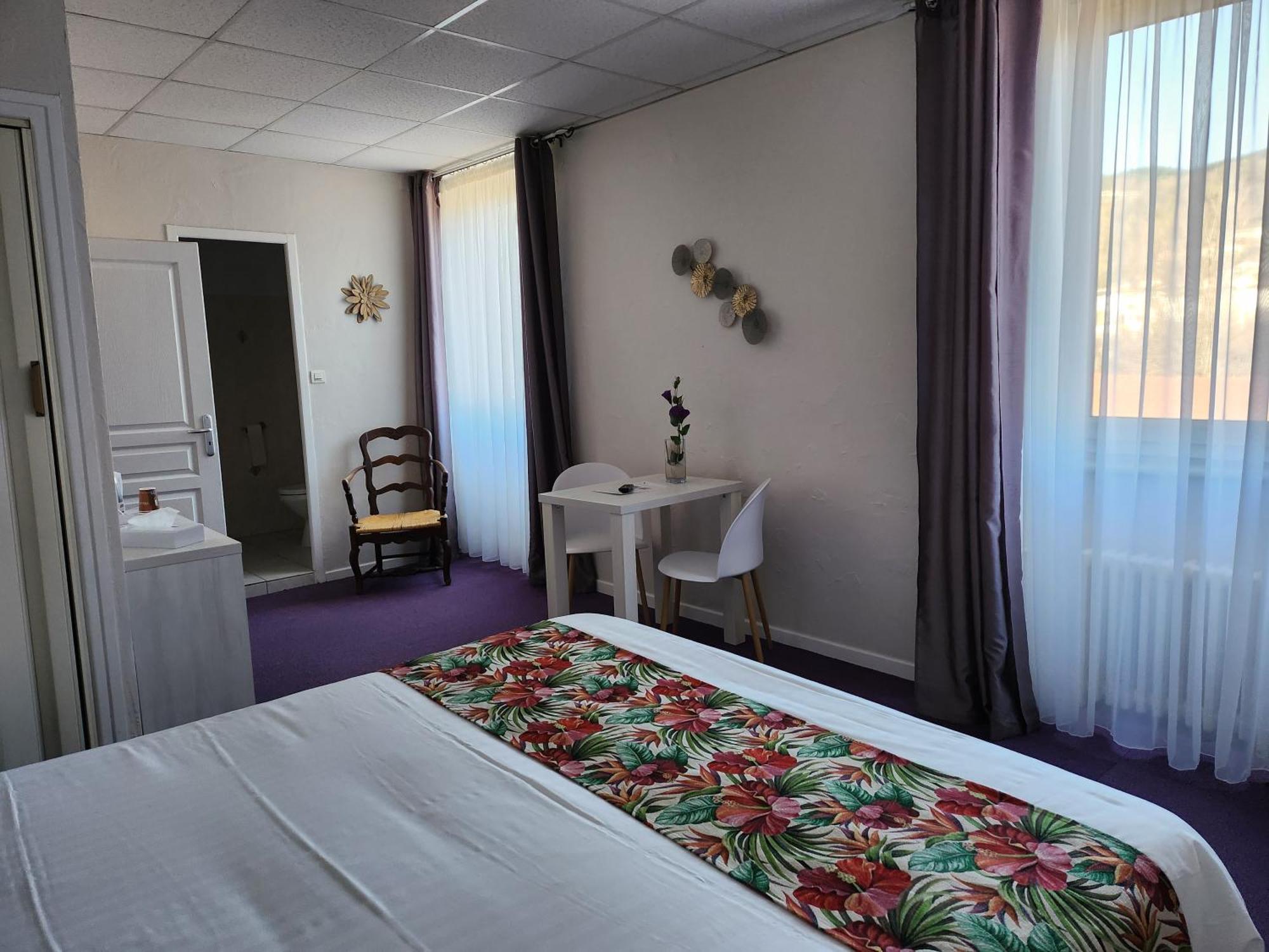 Hotel Des Negociants Lamastre Εξωτερικό φωτογραφία